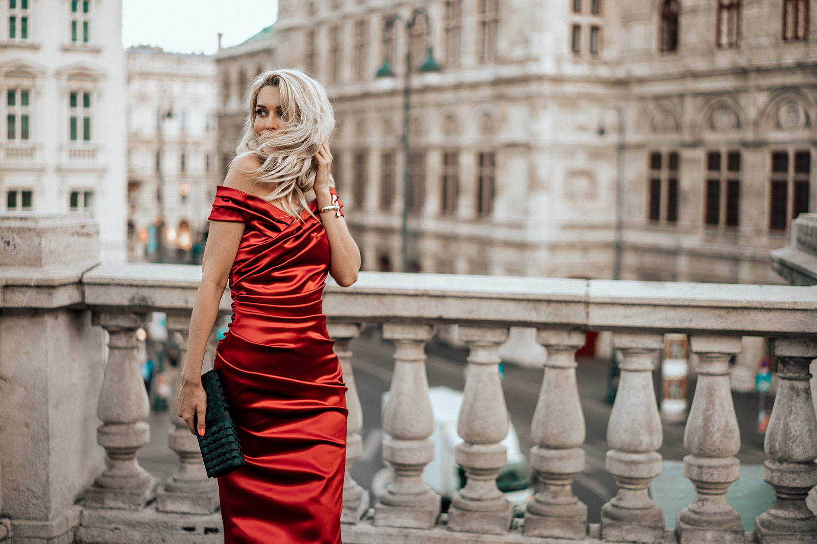Das beste Kleid für besondere Events Blonde Bavaria Fashion Blog München