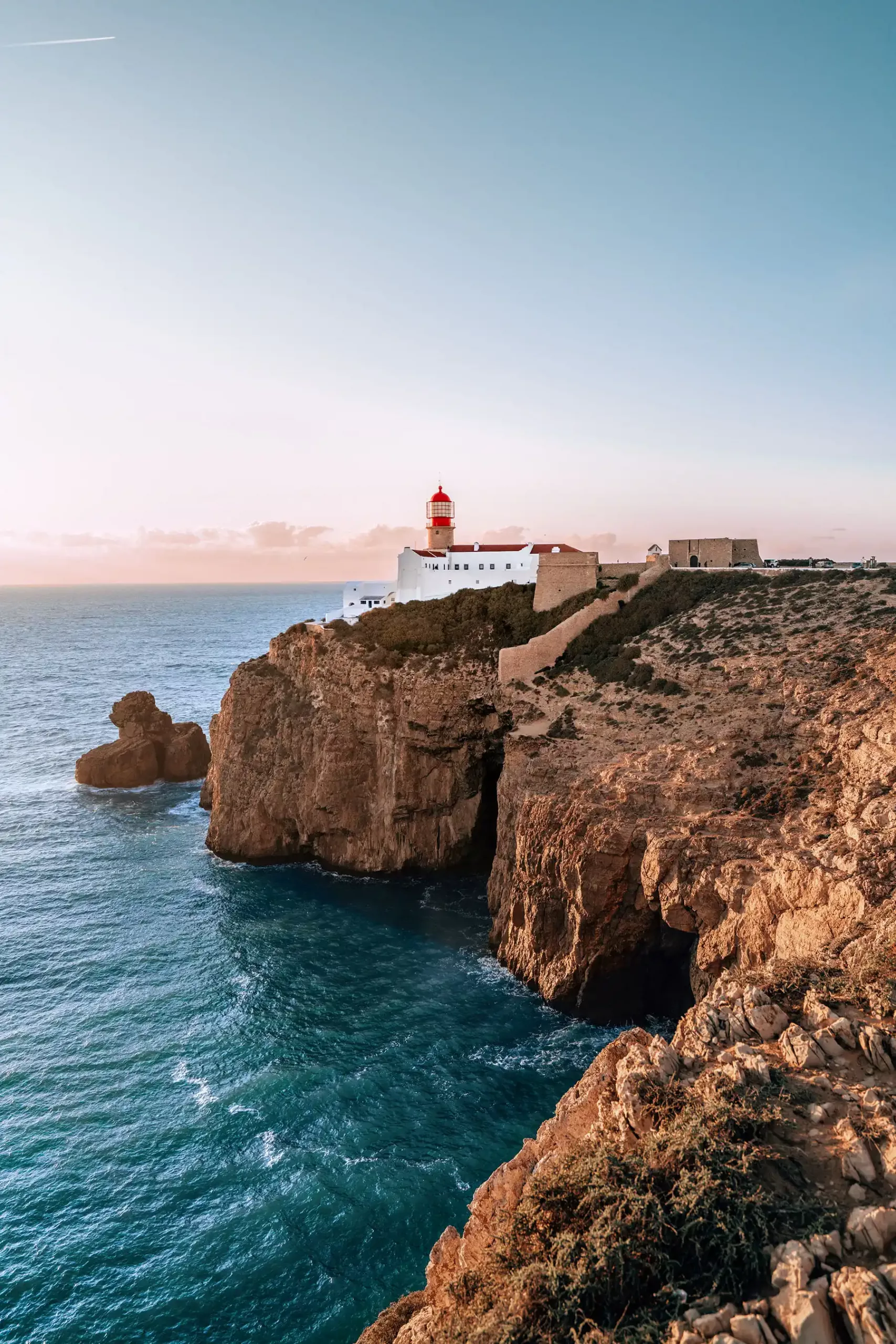 Cabo de São Vicente lighthouse Portugal travel blog La Blonde