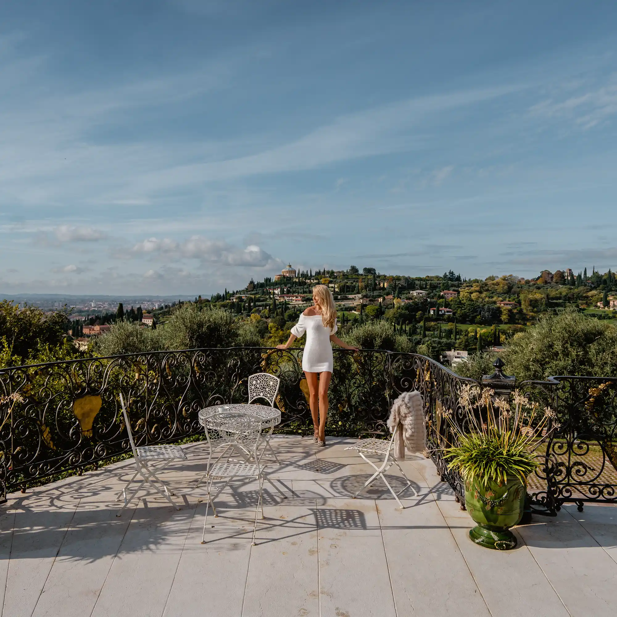 Blick auf Santuario della Madonna di Lourdes Verona La Blonde Reiseblog